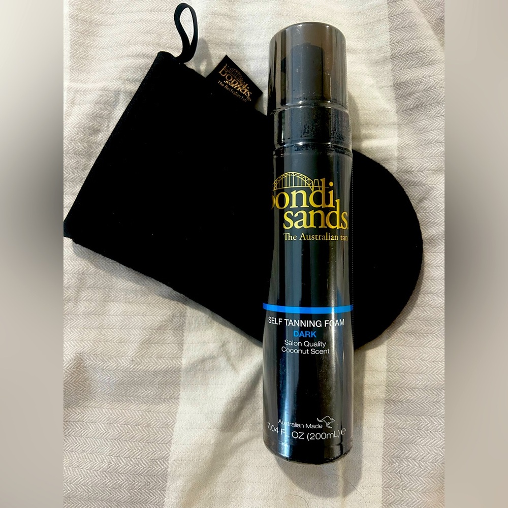 Dreaming of summer? New, never opened Bondi Sands Self-Tanning Foam and Mitt.